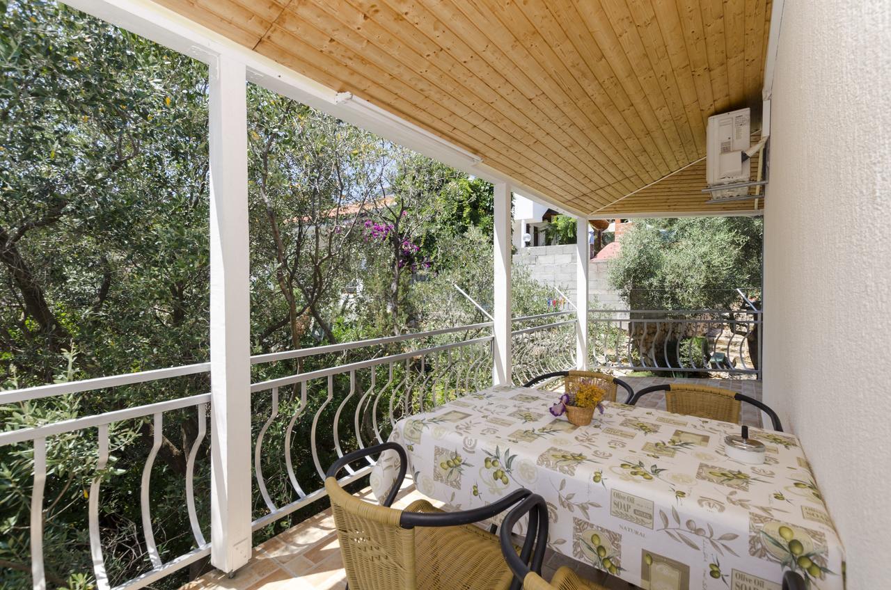 Apartments Dinko Gdinj 外观 照片