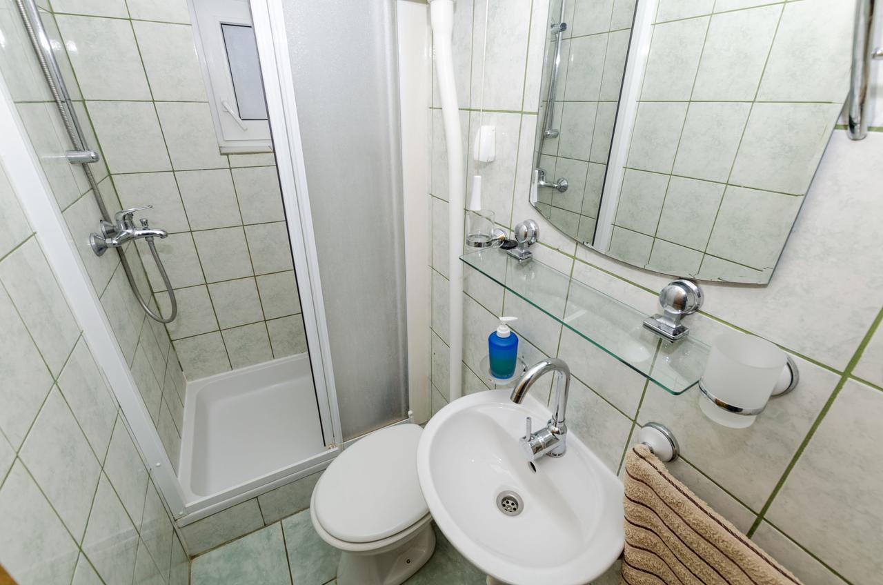 Apartments Dinko Gdinj 外观 照片