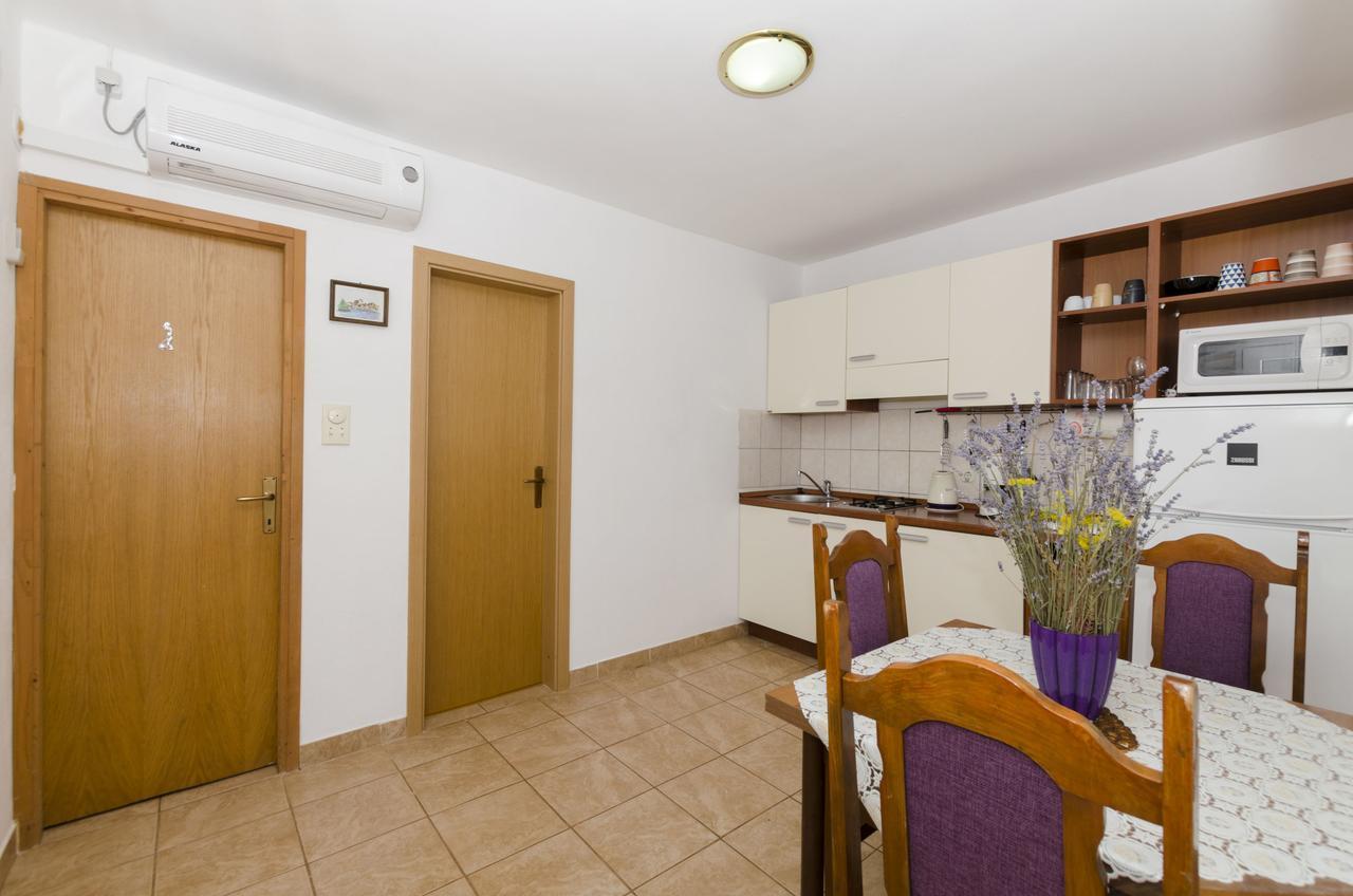 Apartments Dinko Gdinj 外观 照片