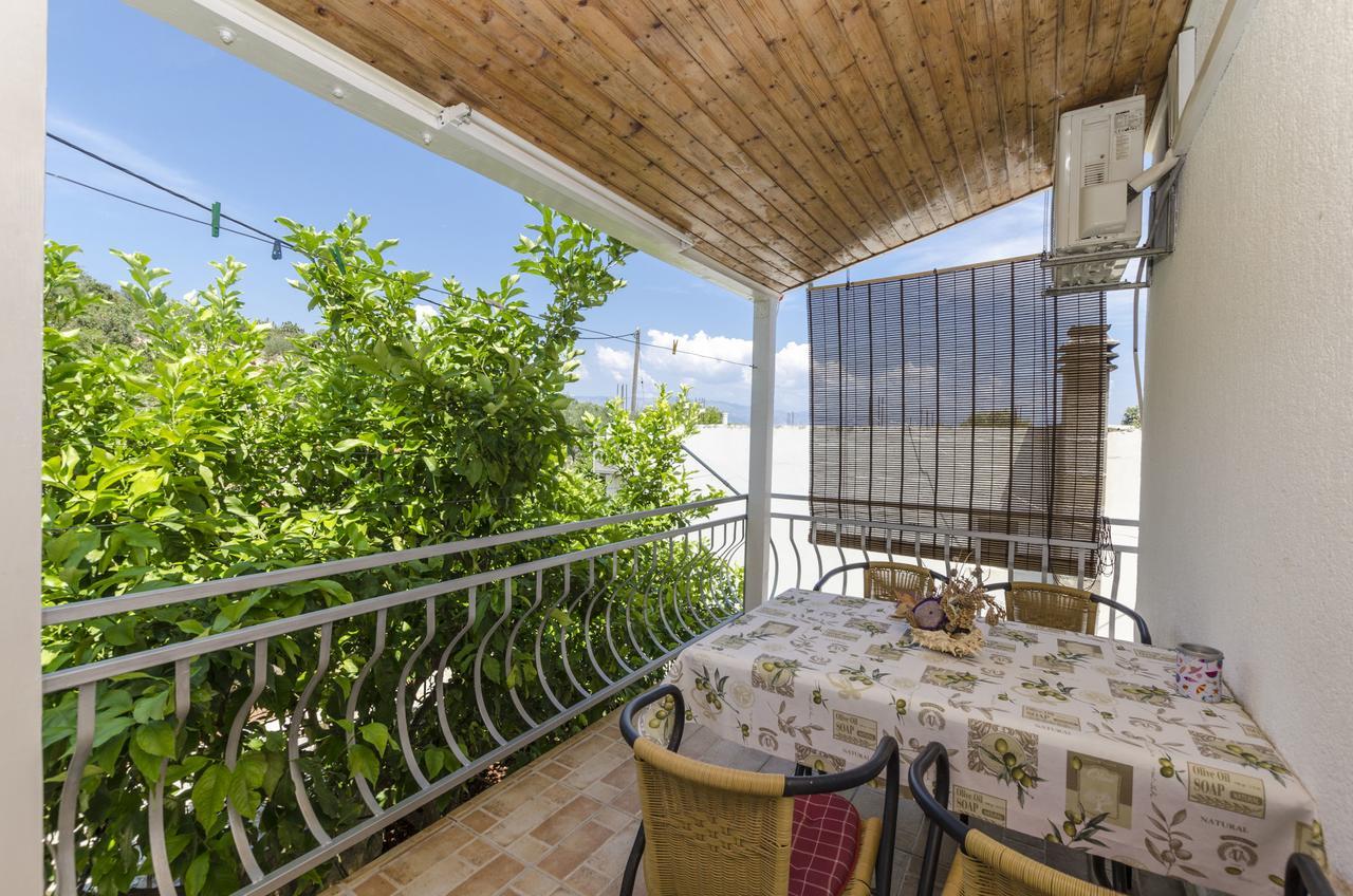 Apartments Dinko Gdinj 外观 照片